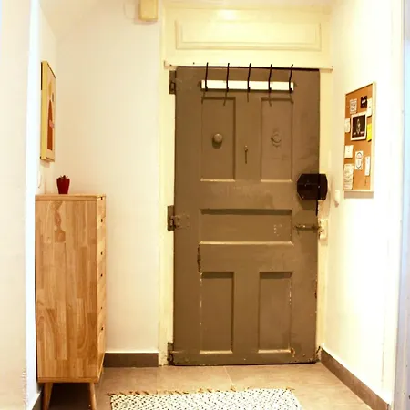 Elegant With Private Jacuzzi